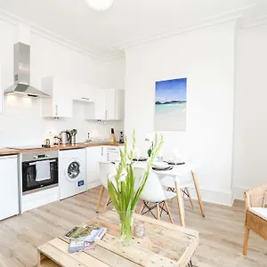 Apartment Modern